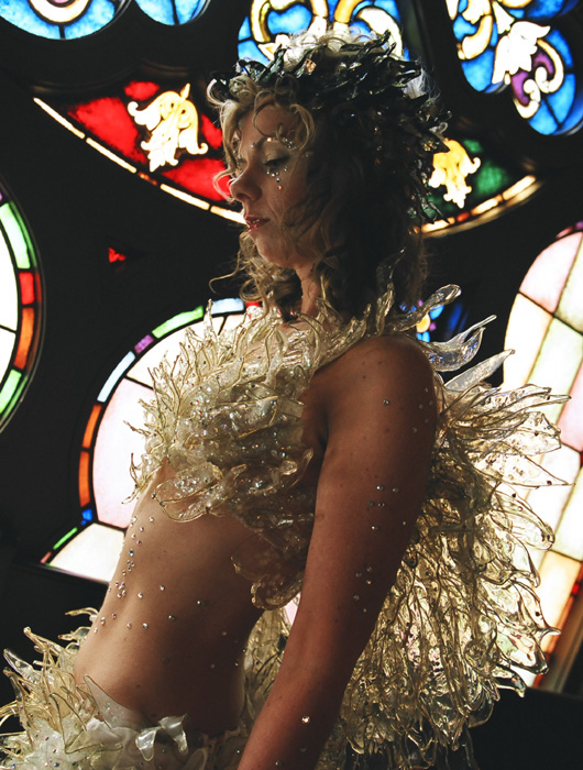 World of wearable Art Awards  in Newzealand.　入選「Angel (You can fly with me) 」